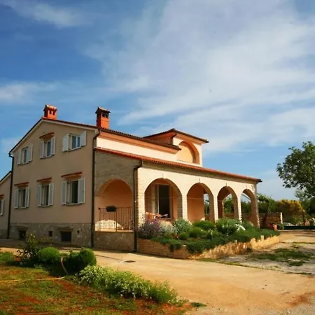 Apartment Oliva