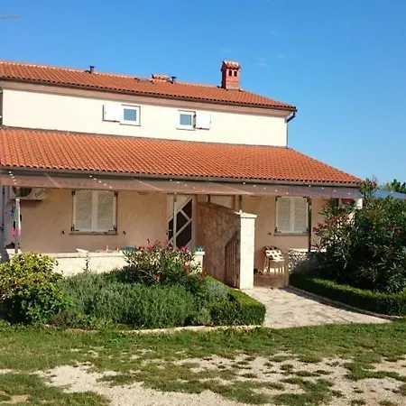 Apartment Oliva Peroj
