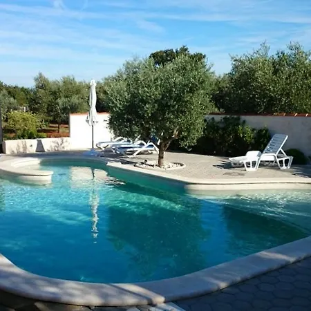 Apartment Oliva Peroj