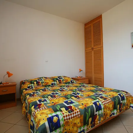 Oliva Apartment Peroj