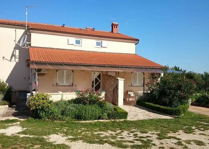 Apartment Oliva Peroj