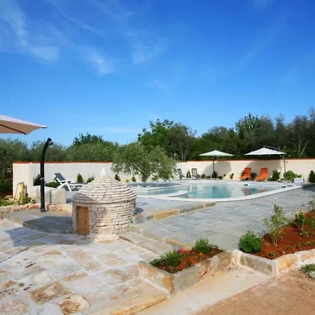 Oliva Apartment *